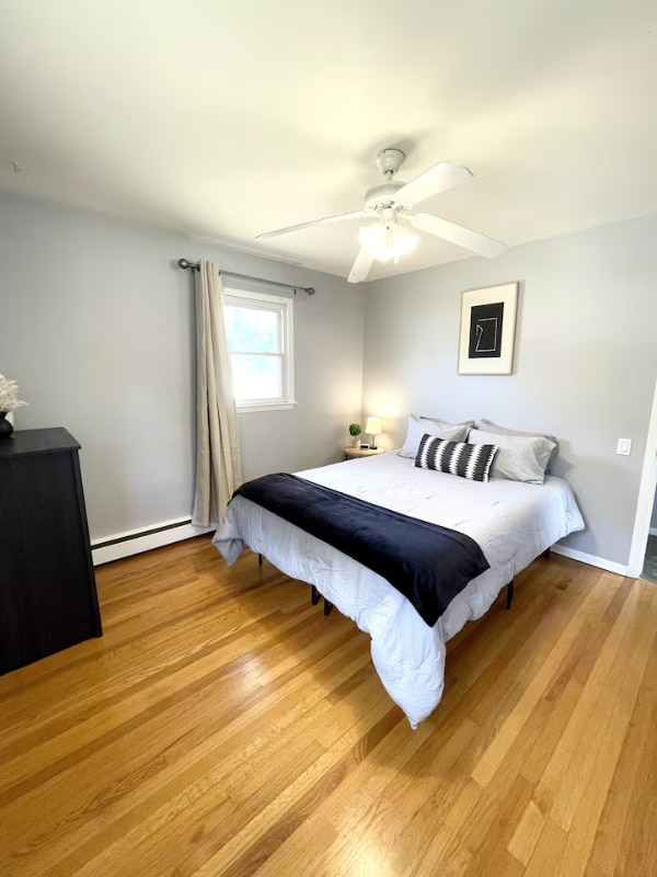 Building Photo - 2328 S Syene Rd