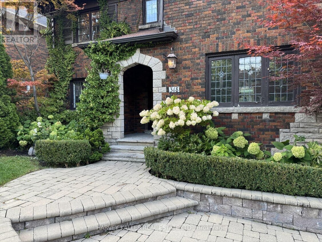Photo principale - 318 Lytton Blvd