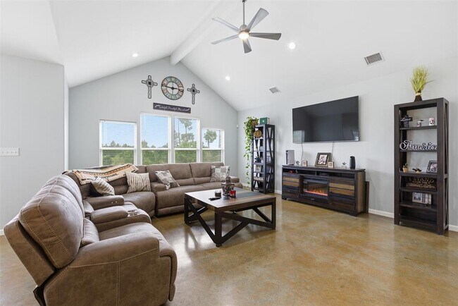 Foto del edificio - 152 Spring Hollow Trail