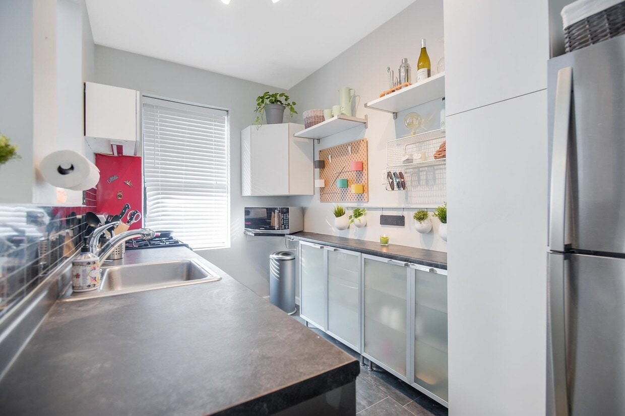 Foto principal - 148 37th St