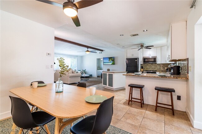 Foto del edificio - 542 SE 33rd Terrace