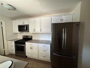 Building Photo - 9501 Quail Ct