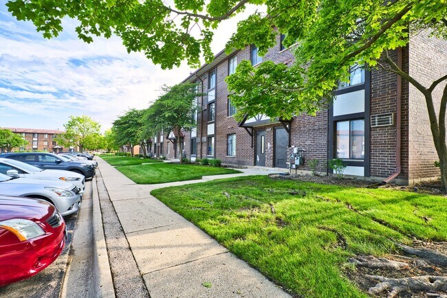 Building Photo - 1012 Centurion Ln