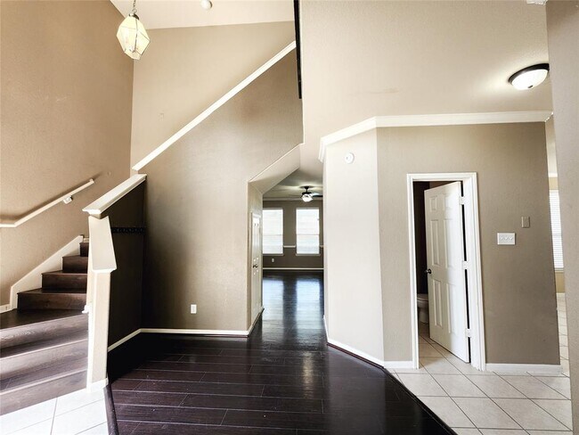 Foto del edificio - 5827 Eatons Creek Tr