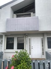 Building Photo - 5824 W 18th Ave