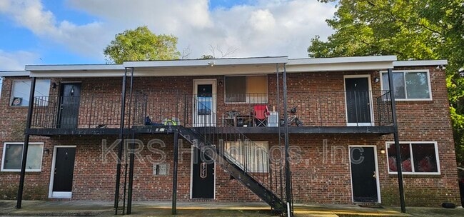 Building Photo - 5537 Iowa Ave