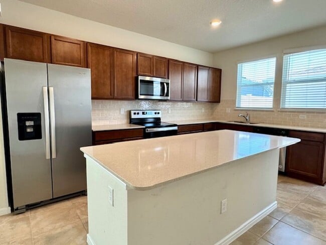 Building Photo - Isles of Lake Nona!!  3 Bedroom 2.5 Bathro...