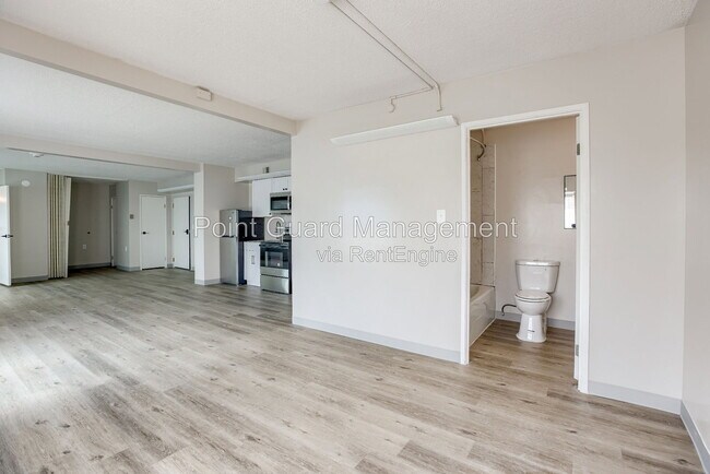 Foto del edificio - 7460 Graceland Dr