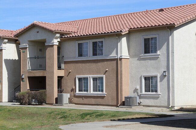 Building Photo - Las Flores Coachella