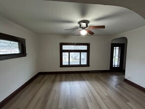 Building Photo - 4319 Stickney Ave