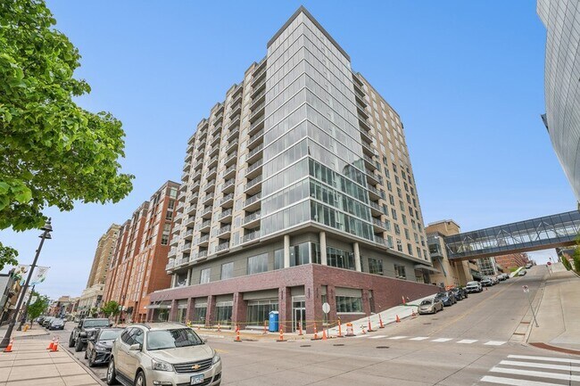 Foto del edificio - The Lakeview Residences at 333