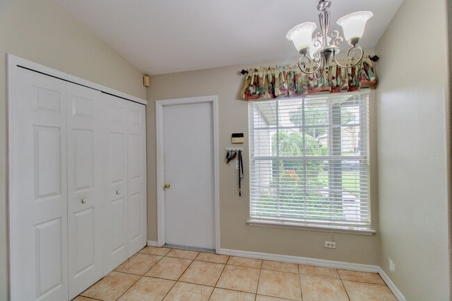 Building Photo - 2120 Falkner Rd