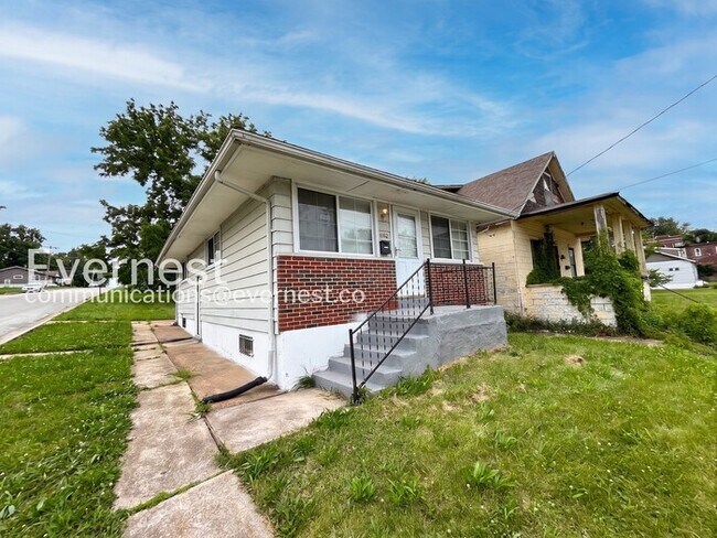 Foto del edificio - 6102 St Paul Pl