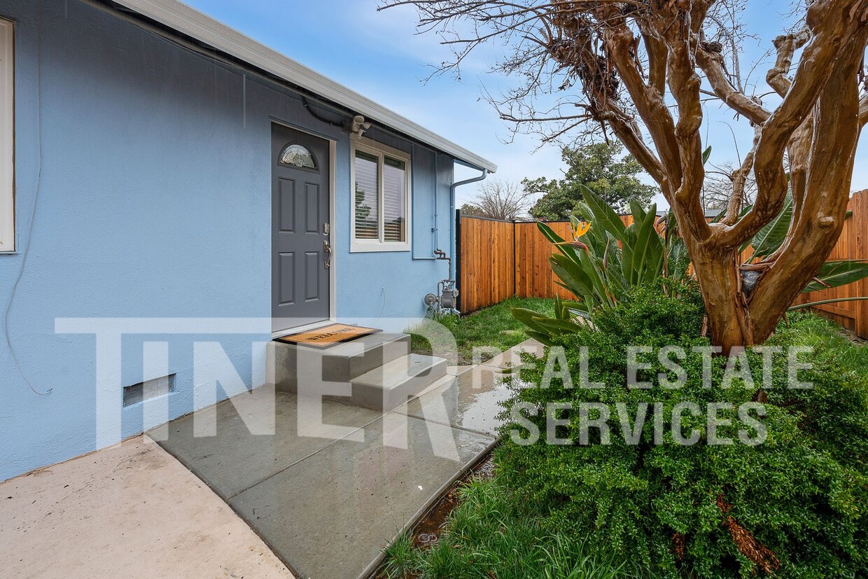 Photo - 3644 Cody Way-