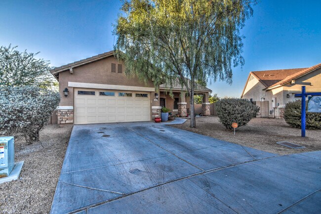 Building Photo - 7612 S 70th Ln
