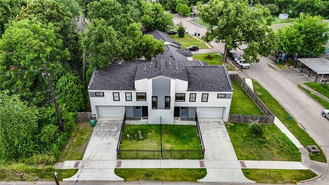 Foto del edificio - 6835 Weston St