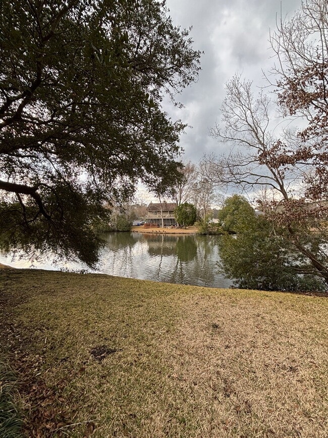 Building Photo - 8483 Yadkin Cir