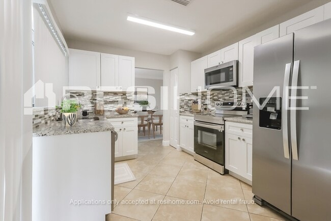 Foto del edificio - 9940 Spanish Isles Dr