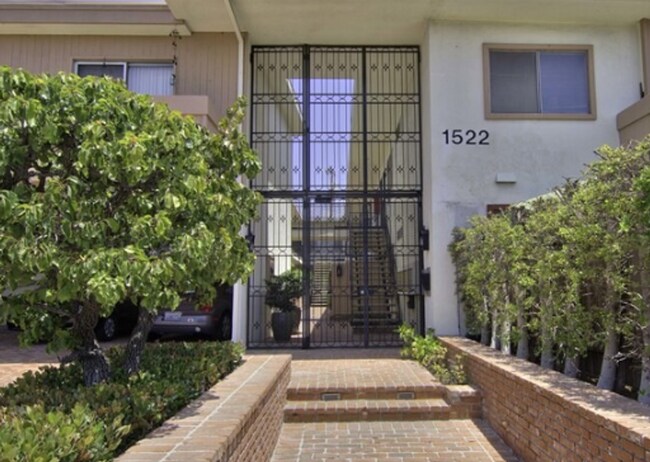 Foto del edificio - 1522 Centinela Ave