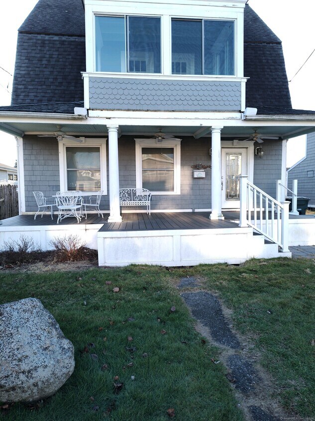 Primary Photo - 231 2nd Ave