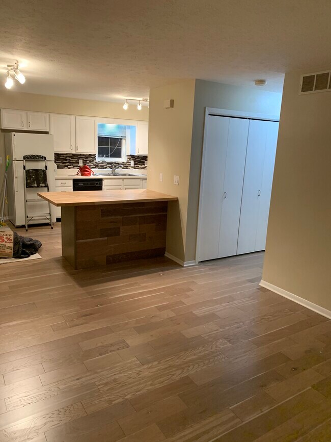 Foto del edificio - 1912 Remington Rd