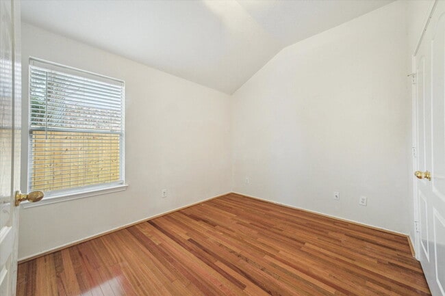 Building Photo - Cottage Street, Pearland, TX 77584 - 4 BR 2 BA single-family home