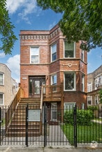 Building Photo - 2441 N Harding Ave