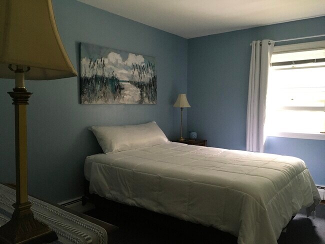 Foto del edificio - 591 Oakwood Dr