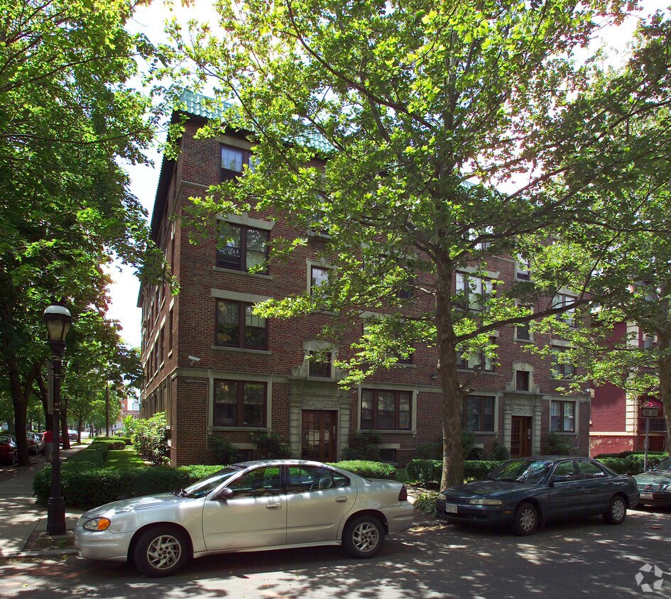 58-62 St Edwards y 88-90 Elliot ¡St Apts - 88-90 Elliot St