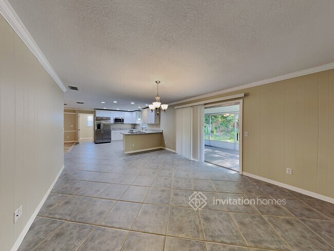 Building Photo - 105 Pine Crest Dr