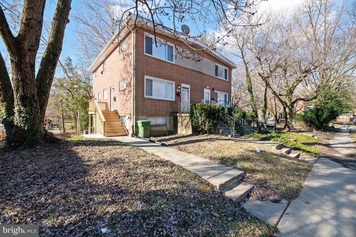 Primary Photo - 1007 Cedarcroft Rd