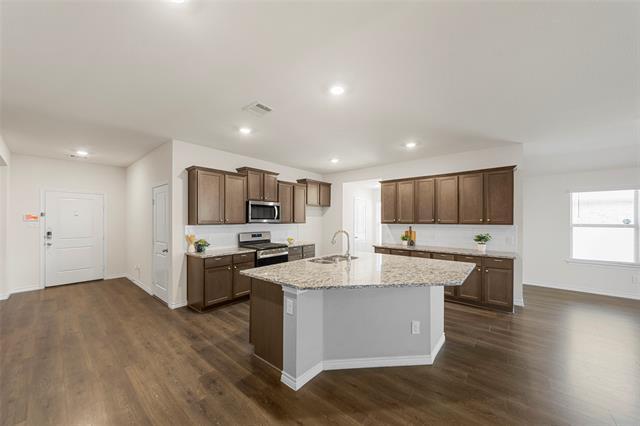Building Photo - 507 Saddle Club Way