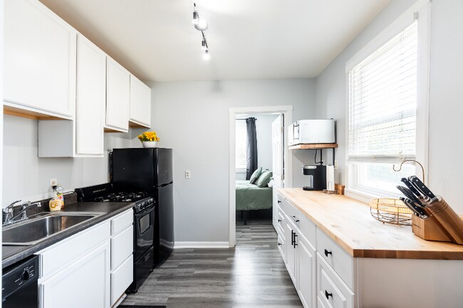 Foto del edificio - 455 Stanley Ave