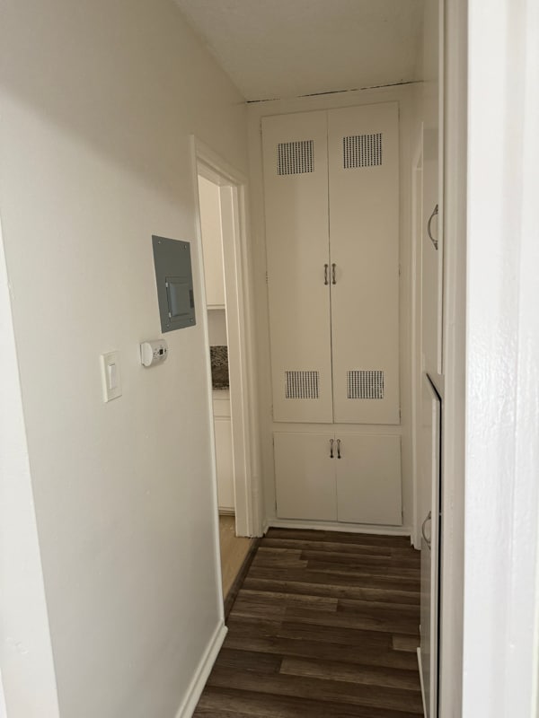 Building Photo - 1070 Gardenia Ave