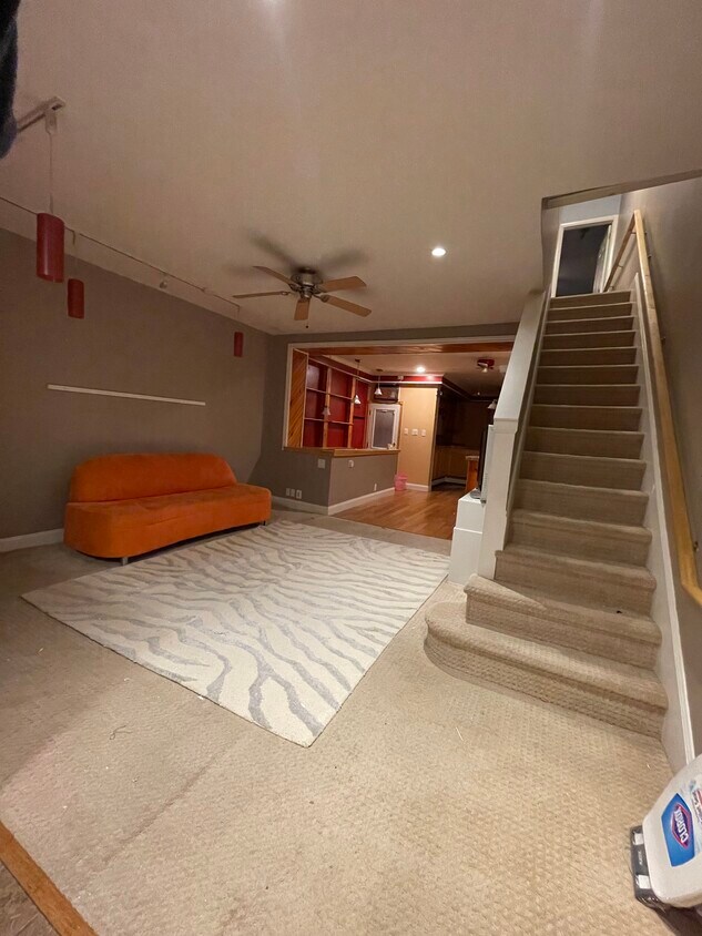 Foto principal - 7133 Cottage St