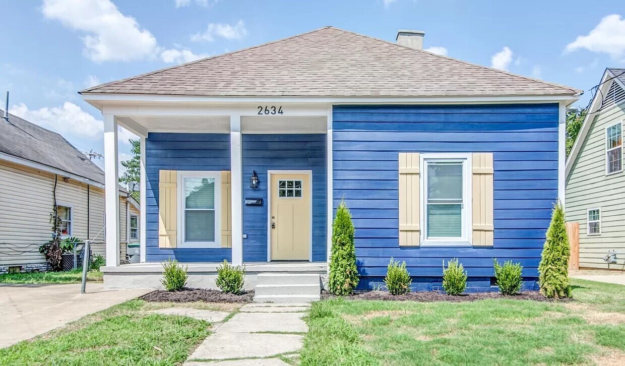 Primary Photo - Beautiful Home For Rent in East Memphis-Co...