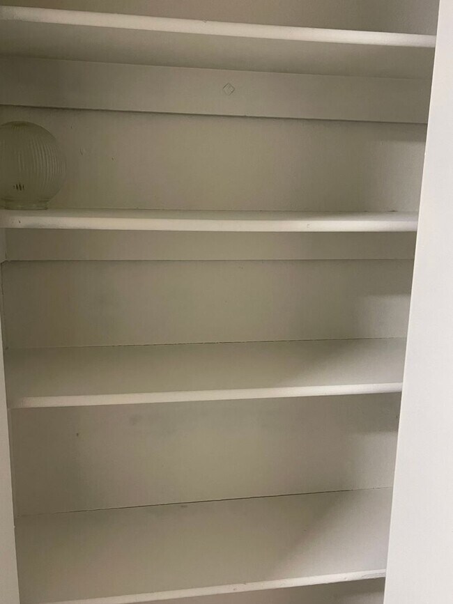 Foto del edificio - 2470 S. Mt. View