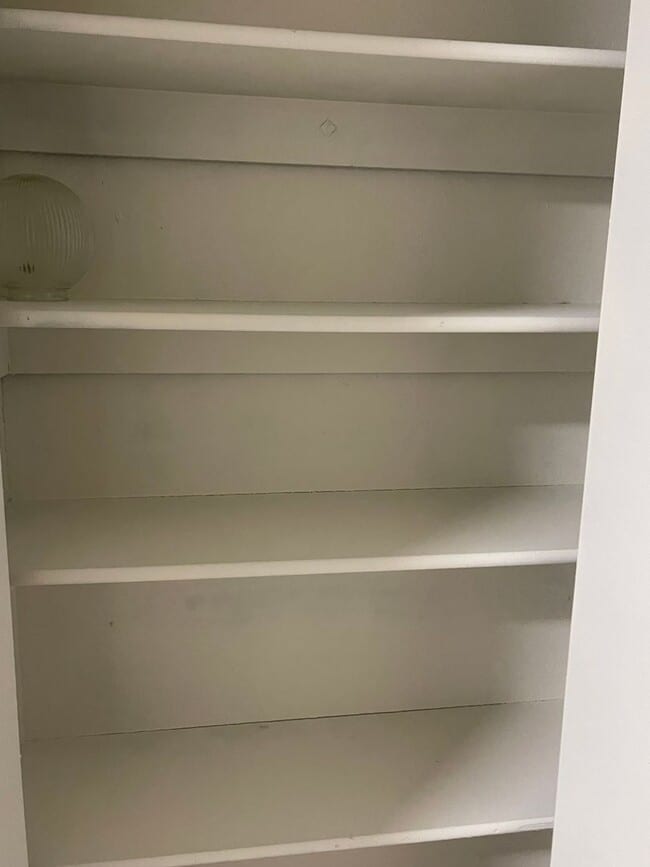 Building Photo - 2470 S. Mt. View