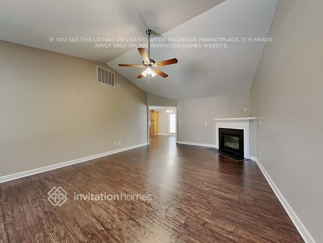 Foto del edificio - 1518 Hawkcrest Ln
