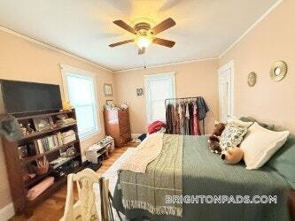 Foto del edificio - 81 Cresthill Rd