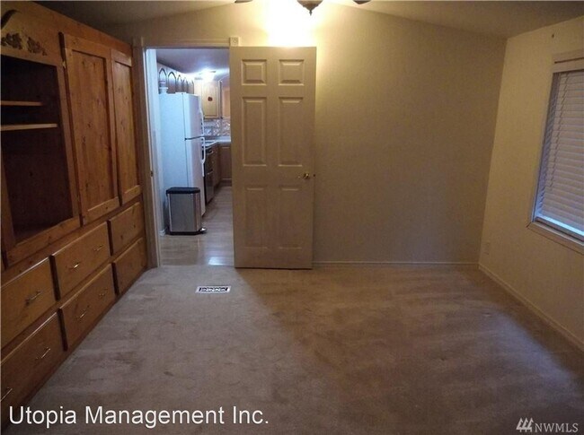 Building Photo - 2 br, 2 bath House - 6116 Poppy Court