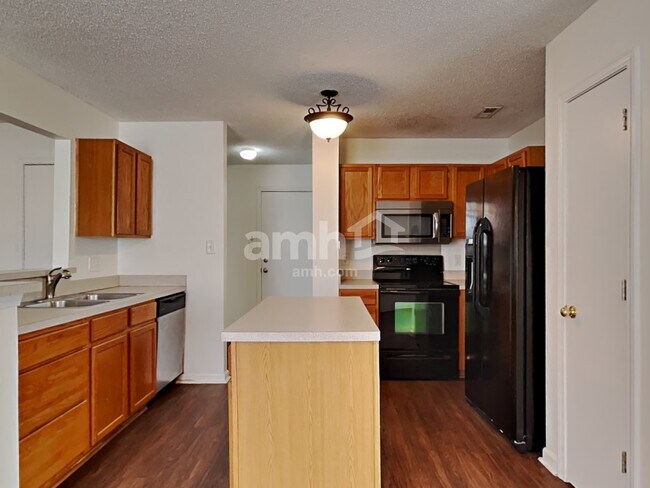 Building Photo - 160 Camforth Dr
