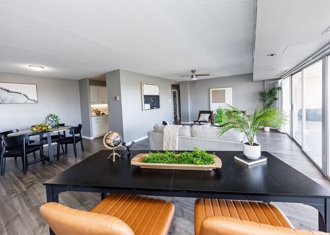 Foto del edificio - 411 Lakewood Cir