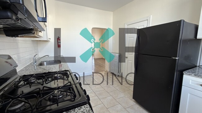 Building Photo - 917 Pembroke Ave