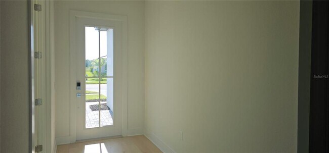 Foto del edificio - 2625 Waterfront Cir