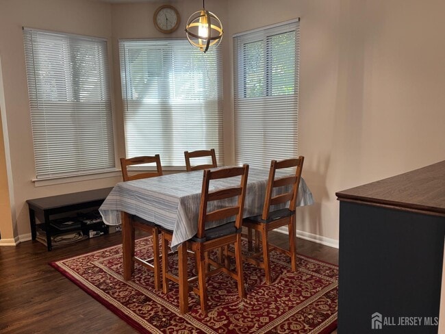 Foto del edificio - 1135 Schmidt Ln
