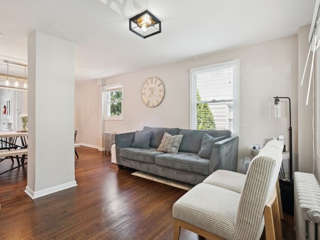 Photo - 718 Walnut St. House