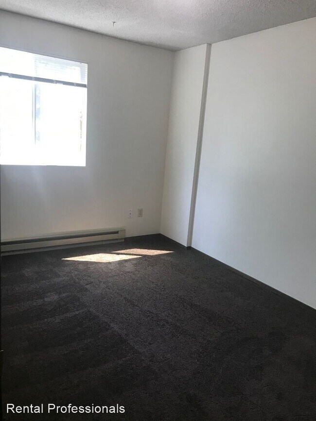 Building Photo - 2 br, 1 bath House - 228 S. 18th #3