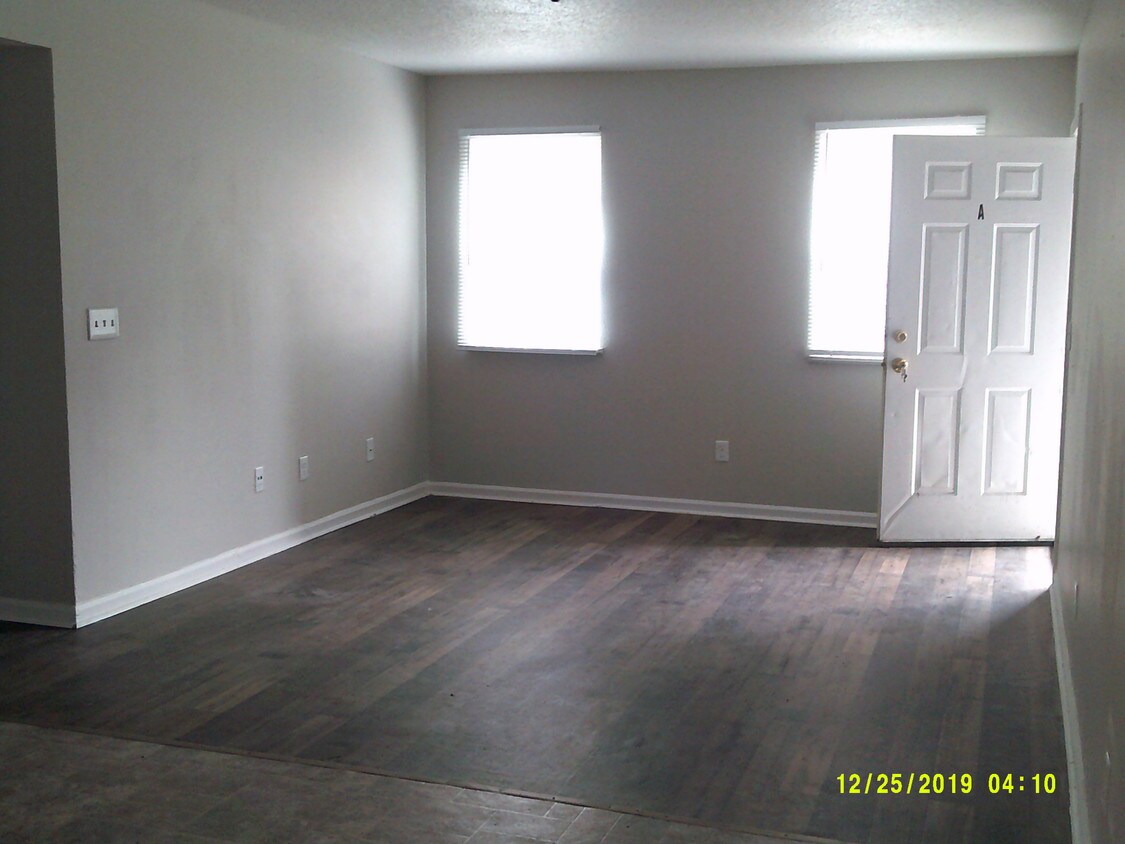 Livingroom - 5779 Ames Rd