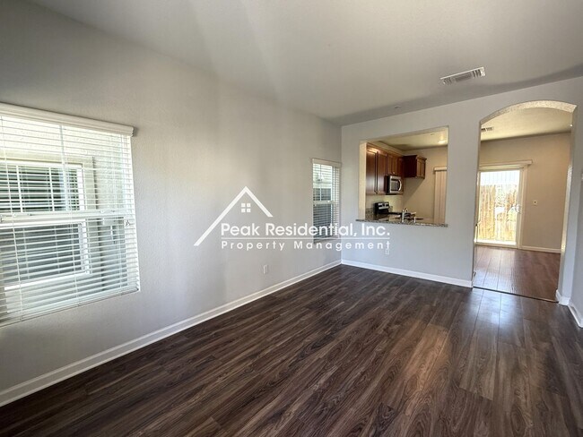 Building Photo - 3-bedroom in gated community near Hwy 99.